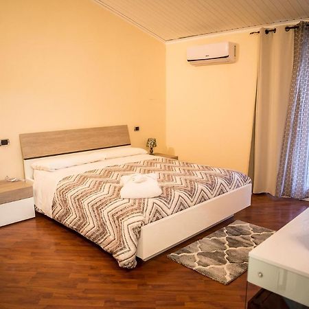 Hotel Lonatino Lonato Kültér fotó
