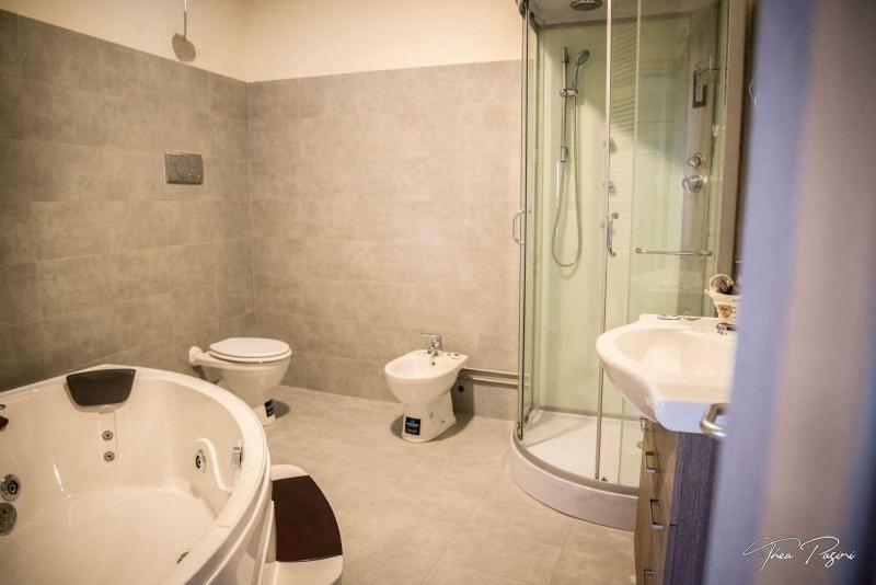 Hotel Lonatino Lonato Kültér fotó